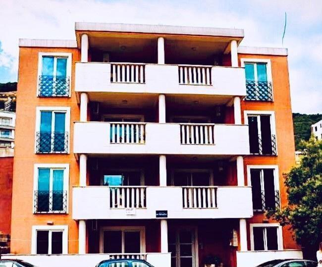 Apartments Chanel Будва Экстерьер фото